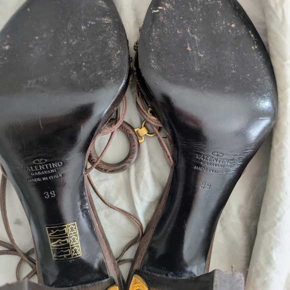 Valentino Gavarani Brown Strappy Sandals - Picture 6 of 9